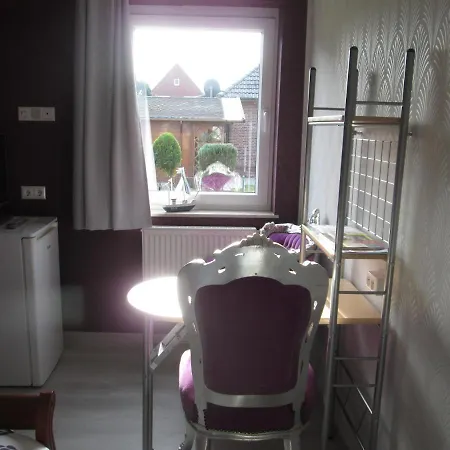 Haus Dreimaster Single-wohnung Ohne Wohnzimmer *